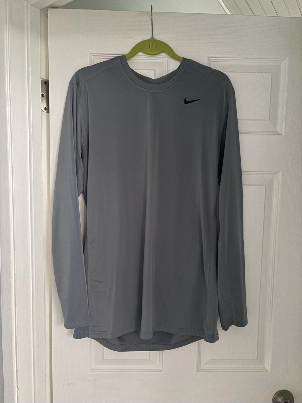 Nike Dri-FIT Long Sleeve Tee Light Gray Men’s Large